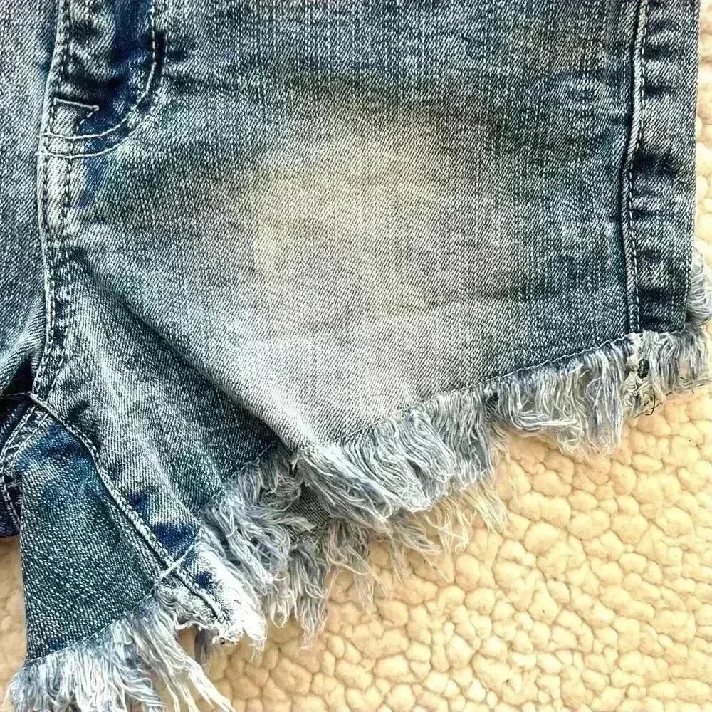 Altar’d State Bleached Faded Distressed Frayed‎ Denim Cheeky Shorts Size 24